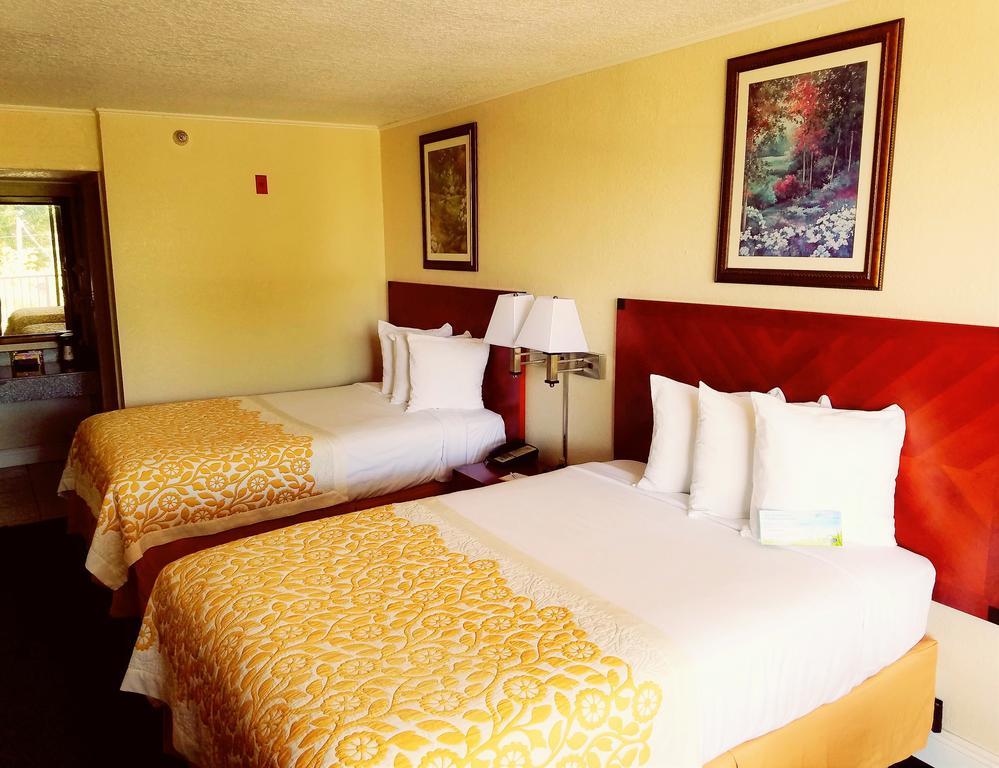 Days Inn & Suites By Wyndham Clermont Bagian luar foto