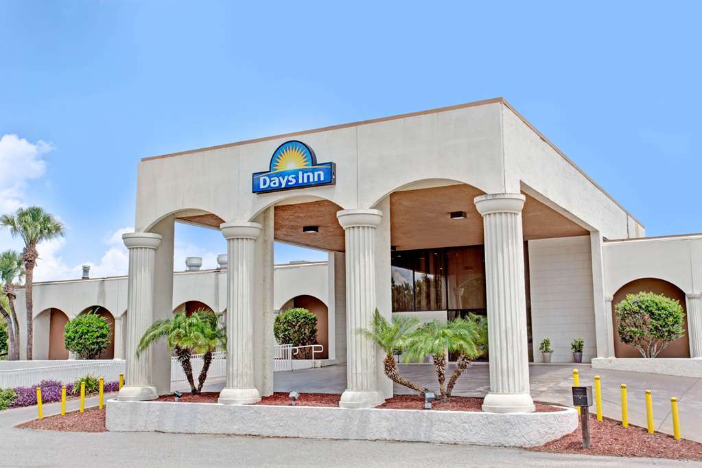 Days Inn & Suites By Wyndham Clermont Bagian luar foto