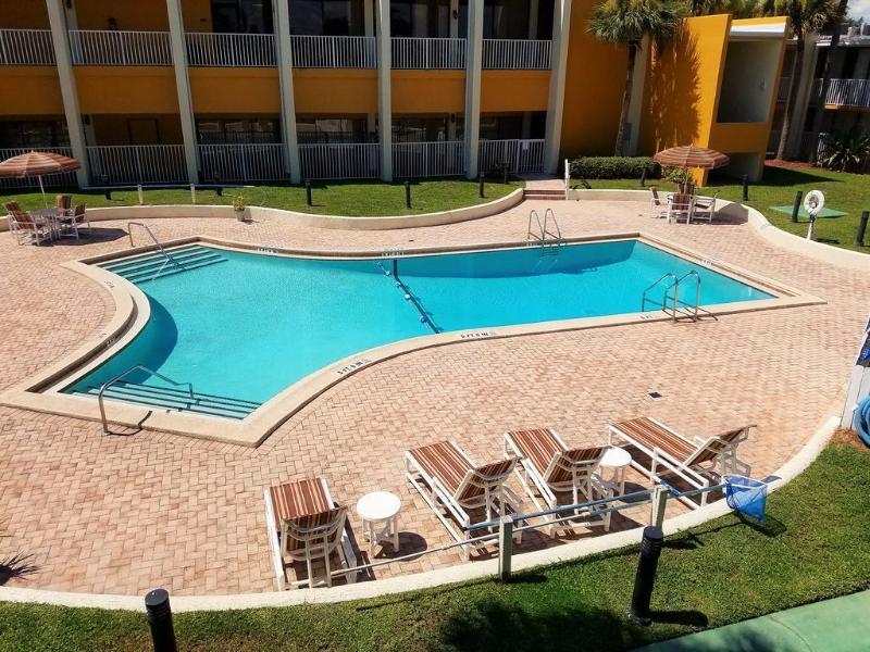 Days Inn & Suites By Wyndham Clermont Bagian luar foto
