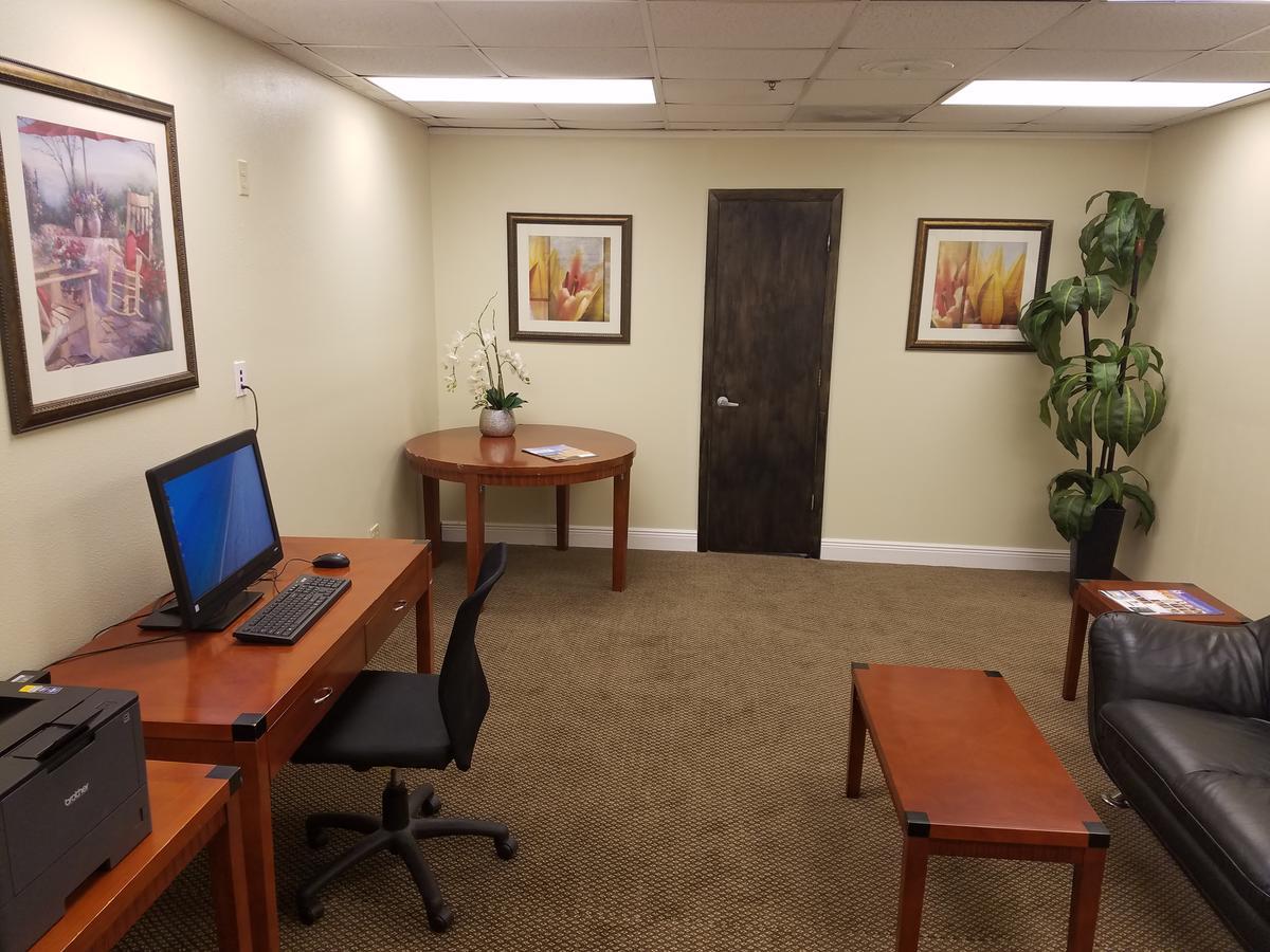 Days Inn & Suites By Wyndham Clermont Bagian luar foto