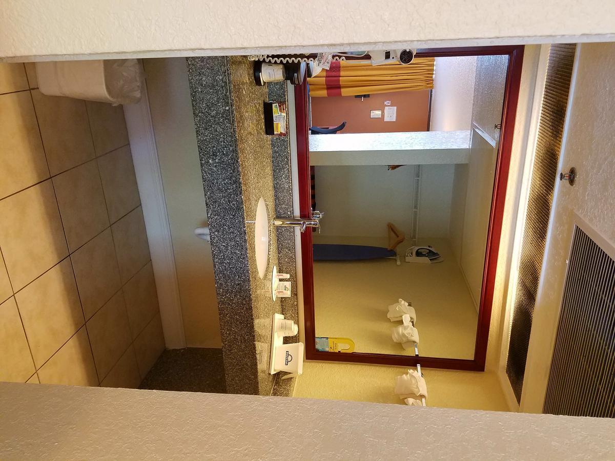 Days Inn & Suites By Wyndham Clermont Bagian luar foto