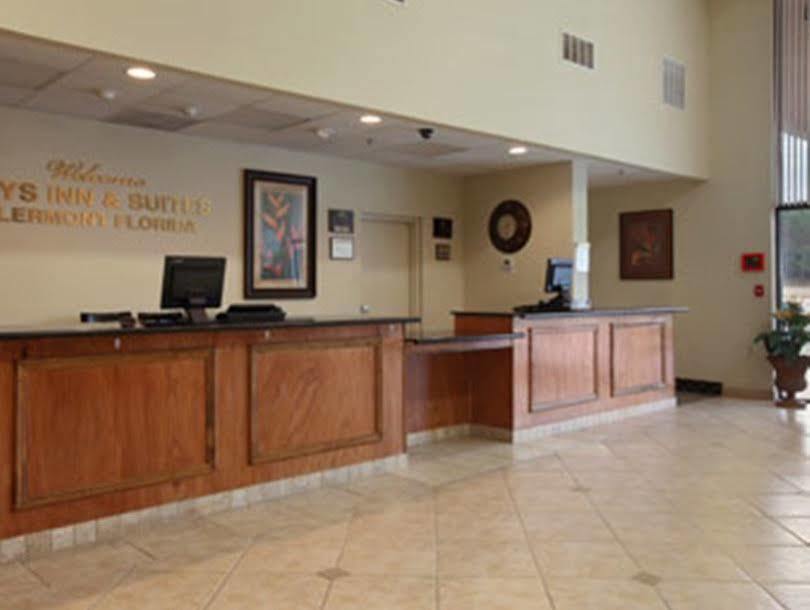Days Inn & Suites By Wyndham Clermont Bagian luar foto